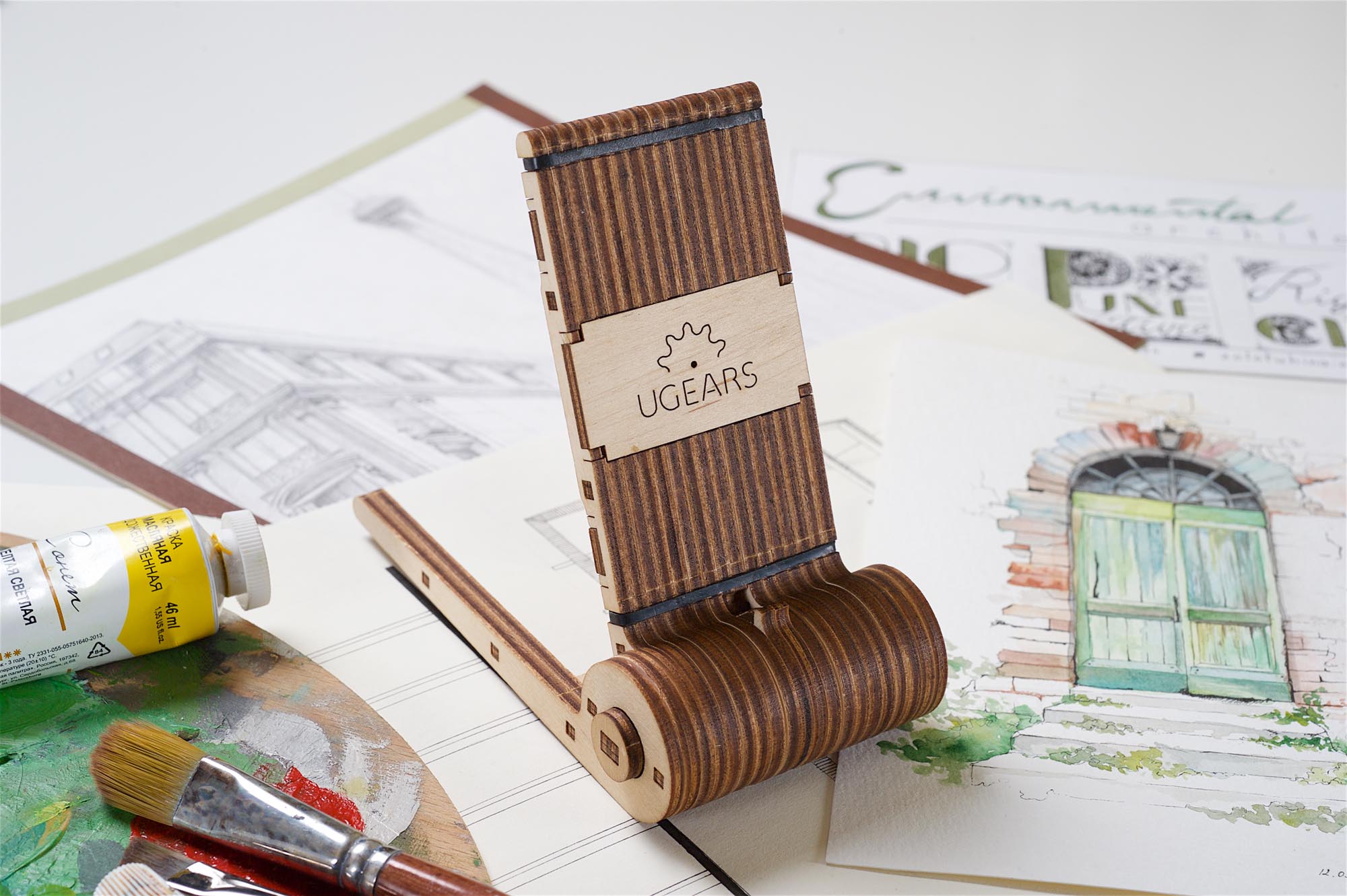 UGEARS Mechanical Wooden Model Foldable Phone Holder Stand
