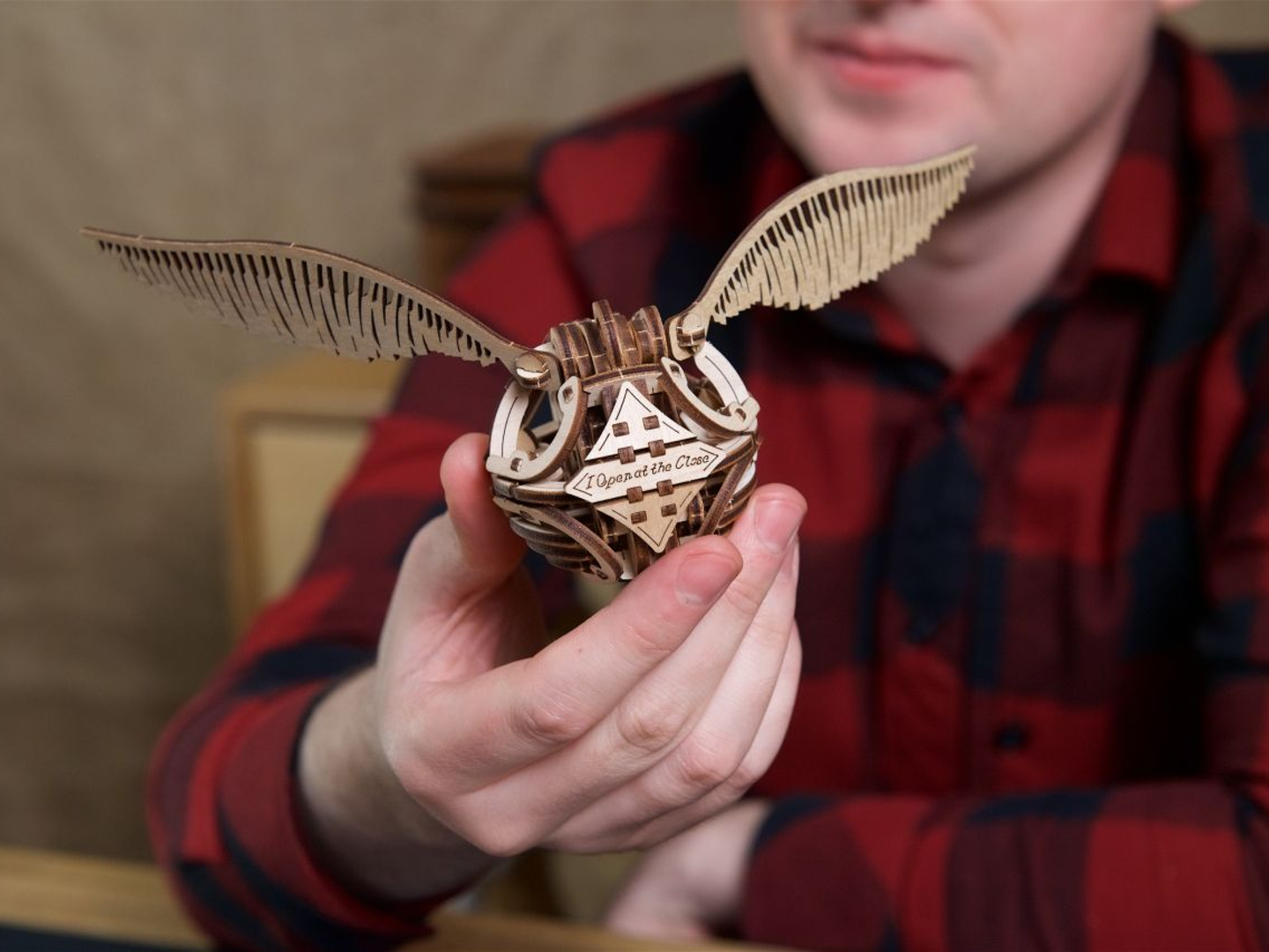 UGears Golden Snitch™