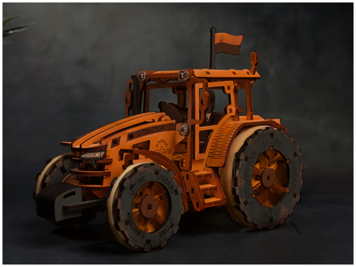 UGears Colors - Crimson Red