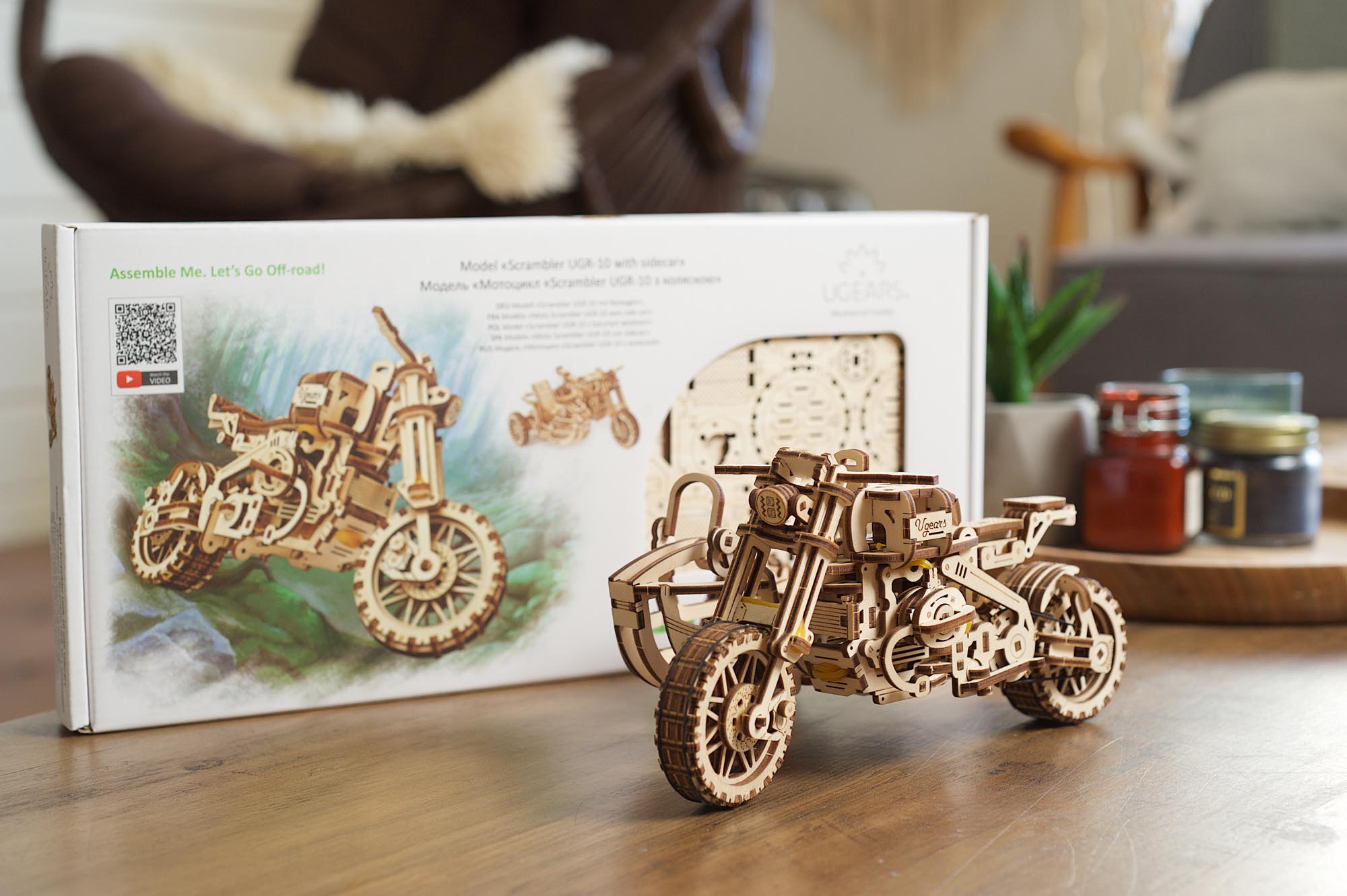 UGears Wooden Mechanical Model Scrambler Motorcycle UGR-10 with side car