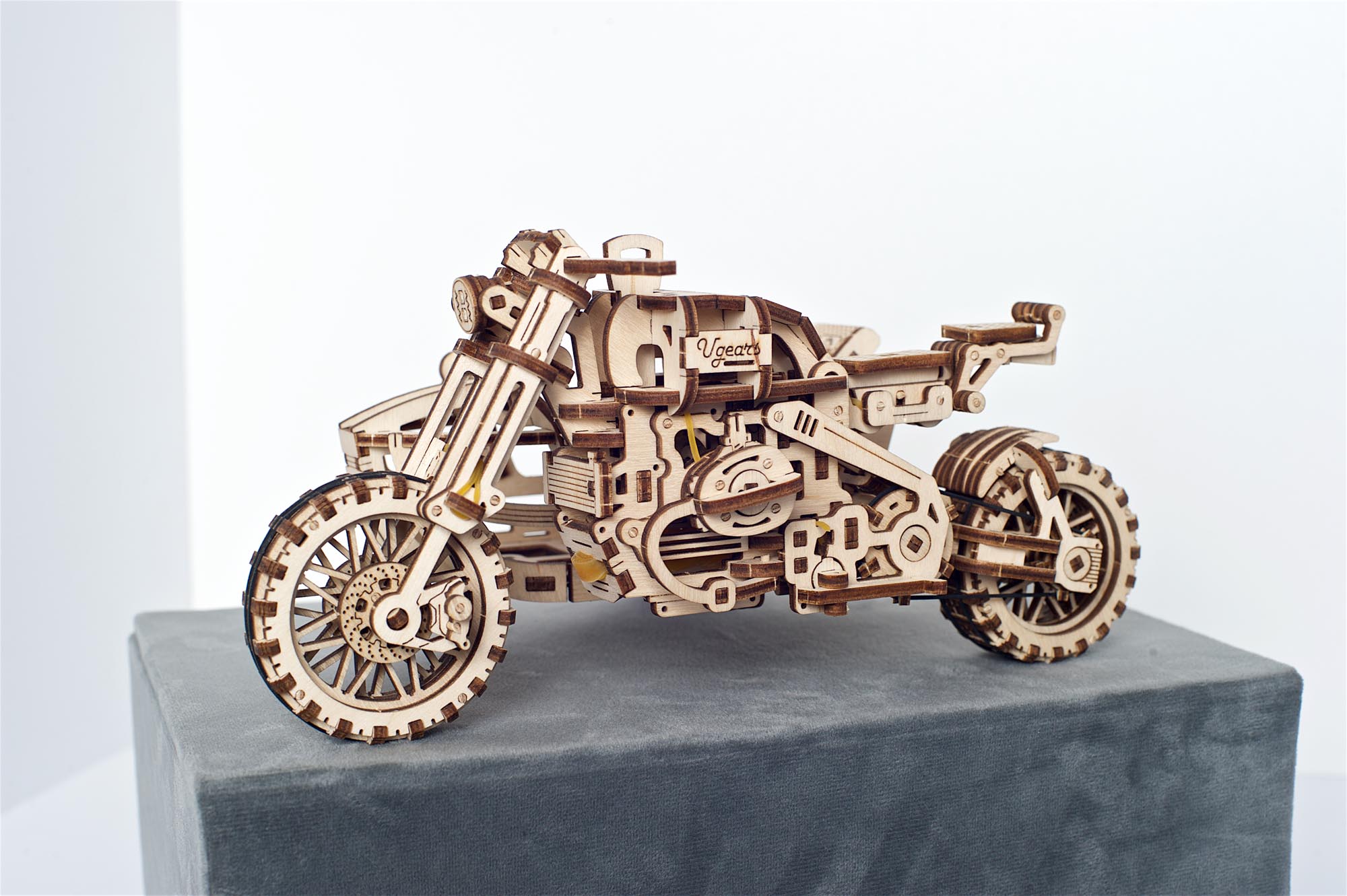 UGears Wooden Mechanical Model Scrambler Motorcycle UGR-10 with side car