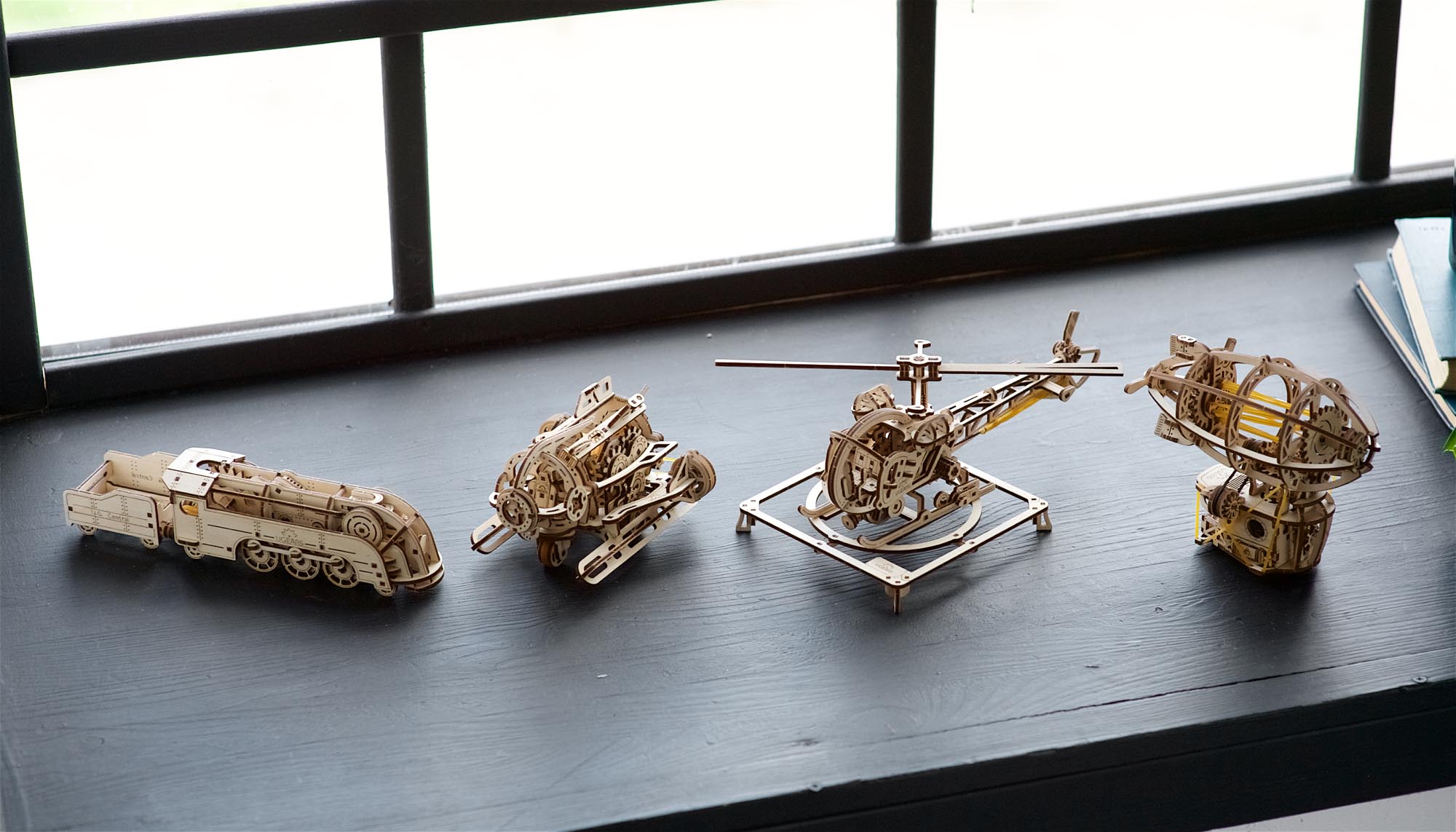 UGears Mechanical Model Mini Locomotive