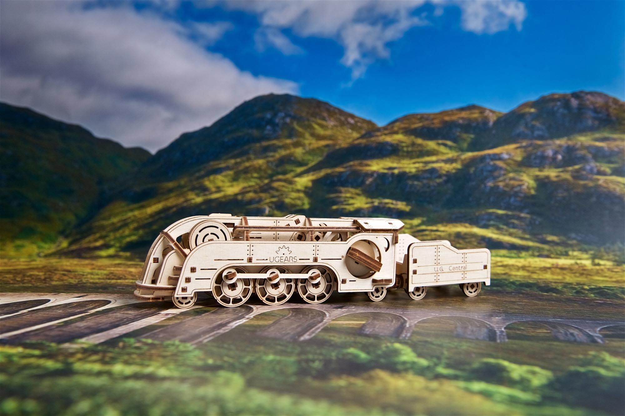 UGears Mechanical Model Mini Locomotive