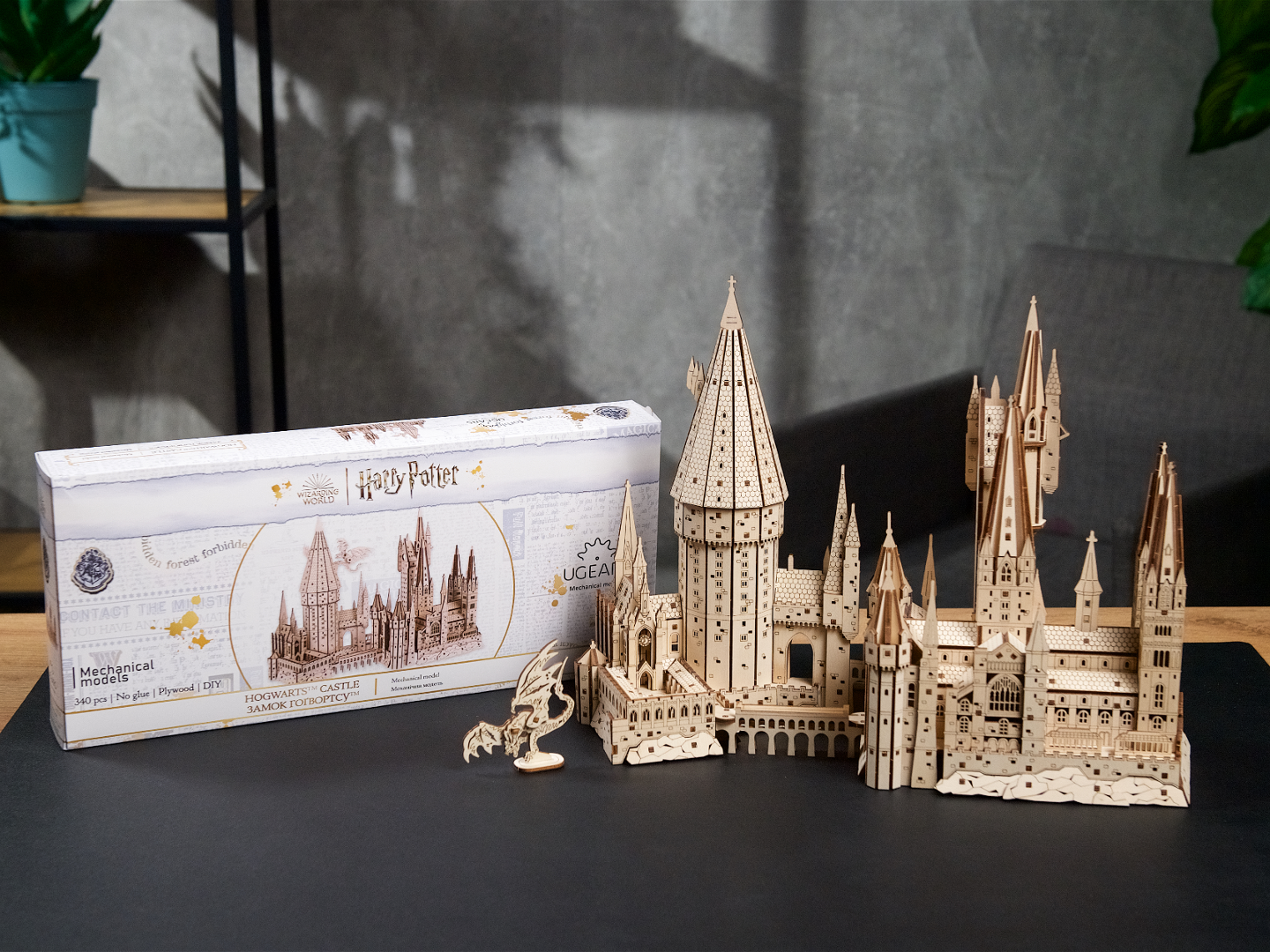 UGears Hogwarts™ Castle