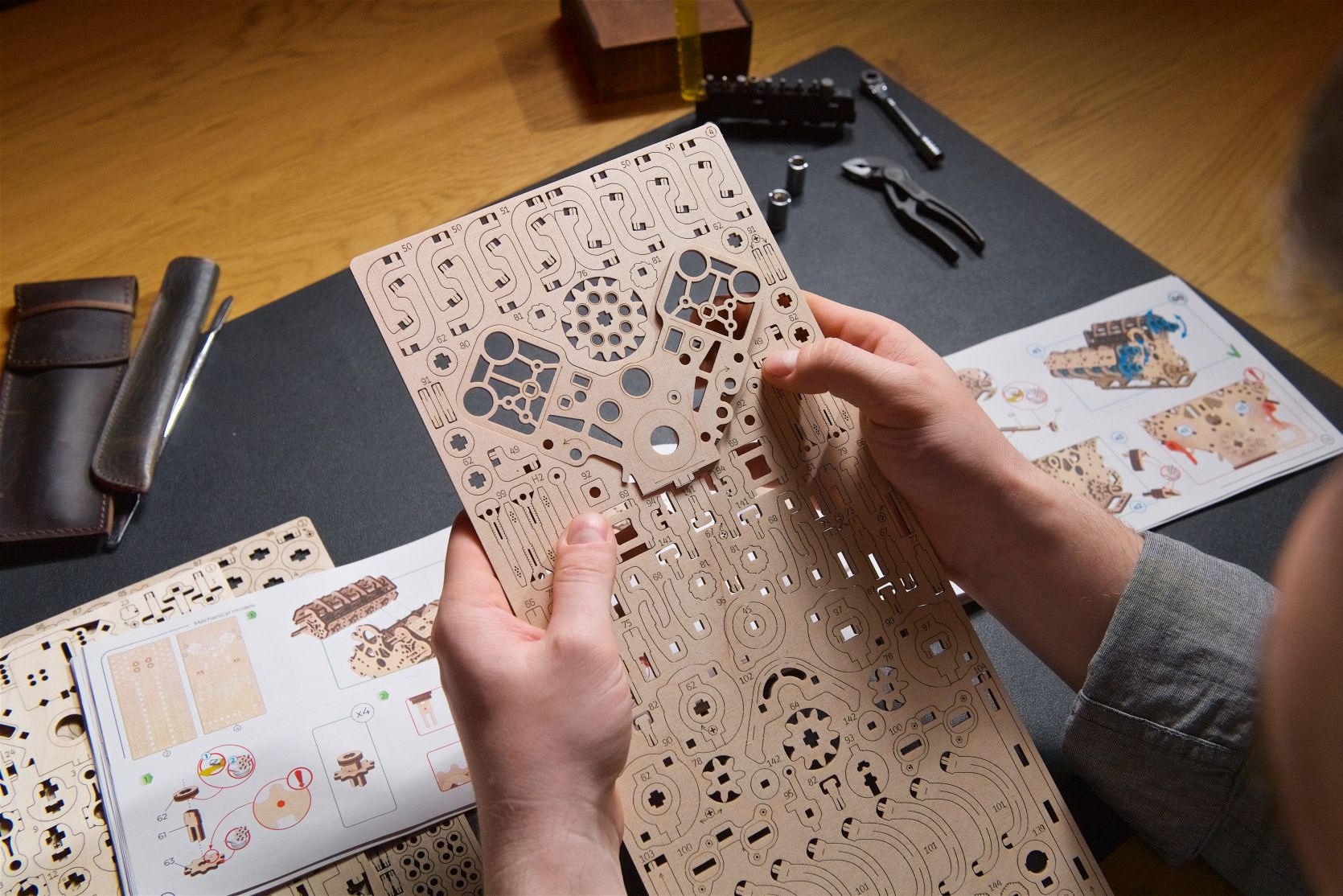 UGears V8 Engine