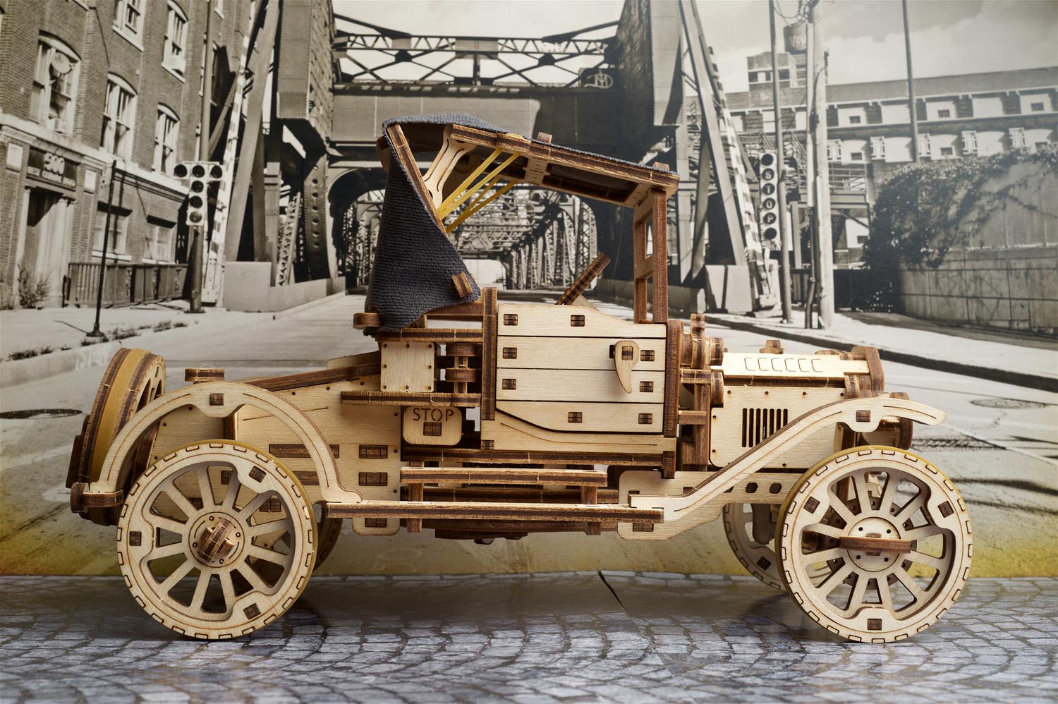 UGears Retro Car UGR-T