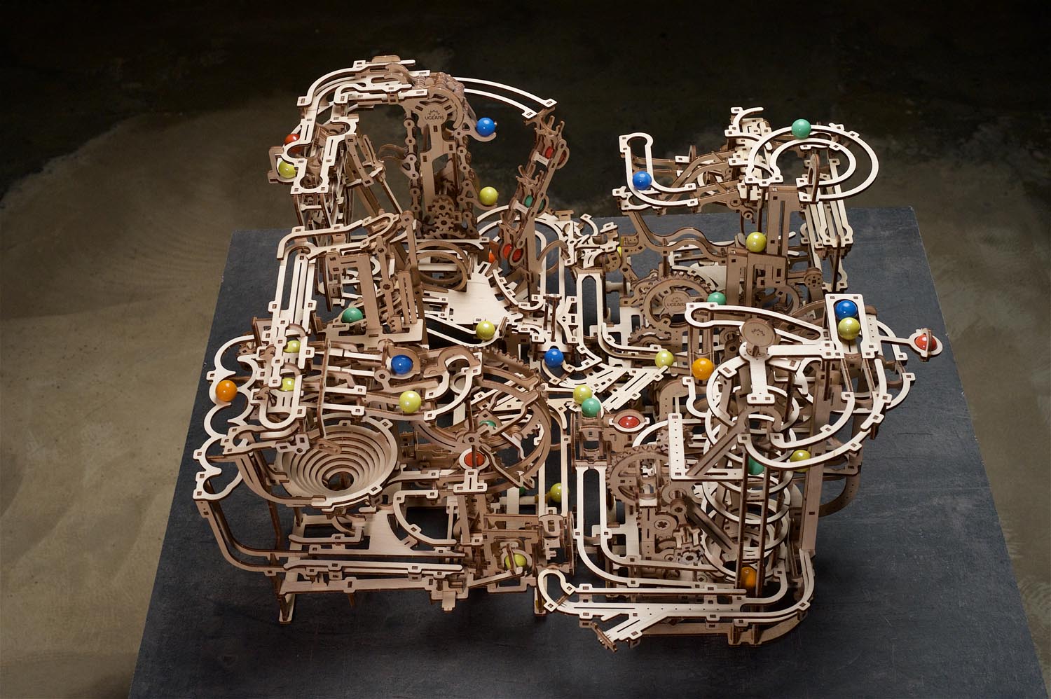 UGears Marble Run Spiral Hoist - 4