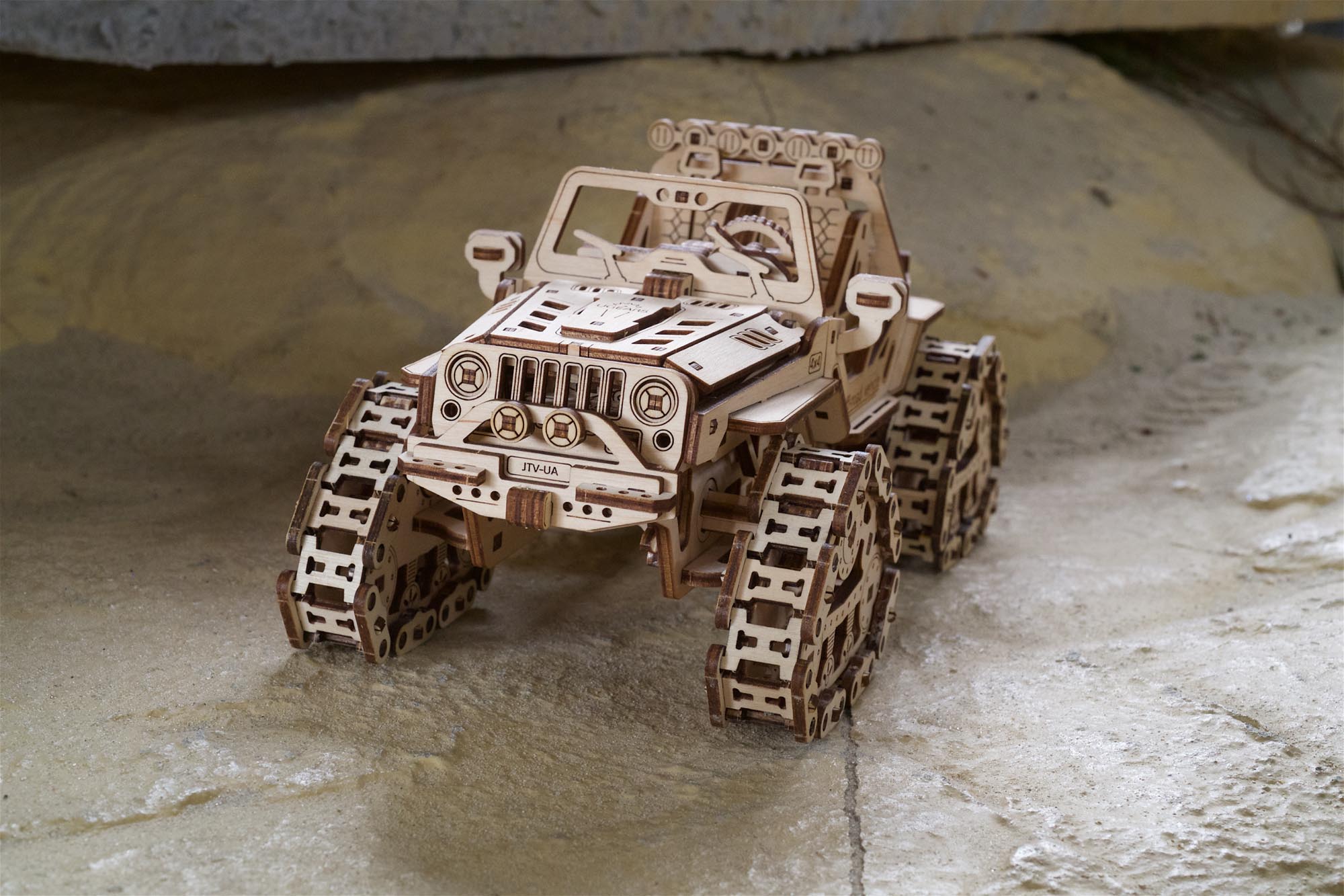 UGears Tracked Off-Road Vehicle