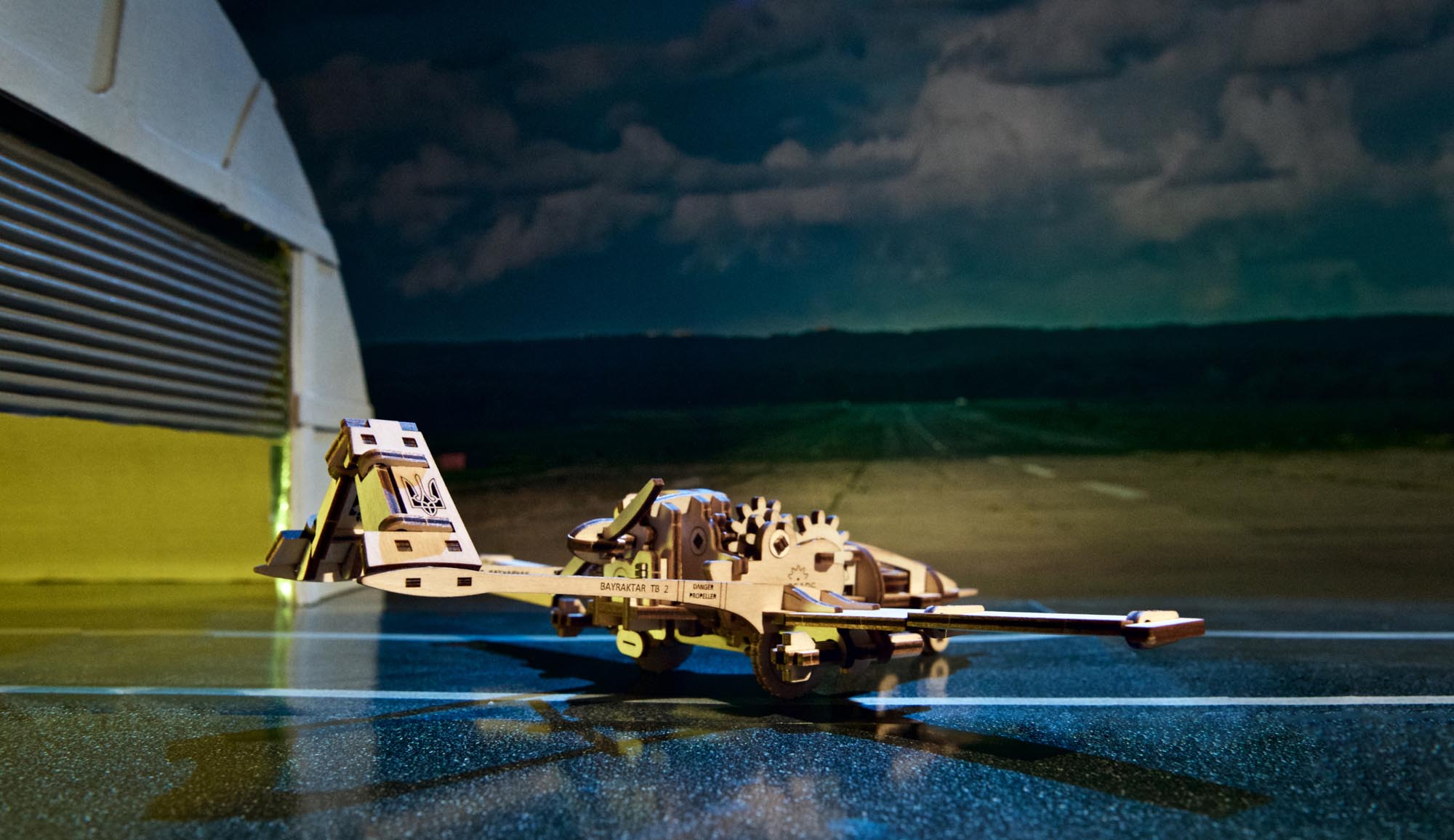 UGears Bayraktar TB2 Combat Drone