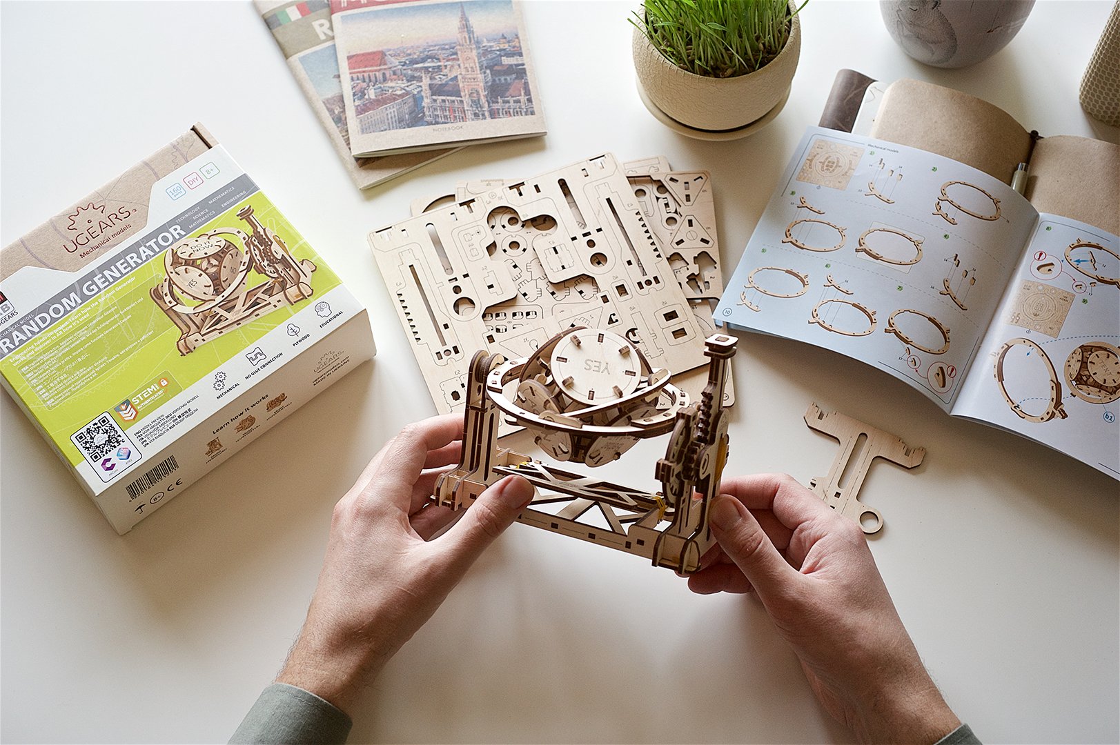 UGears STEM LAB Random Generator Mechanical Model
