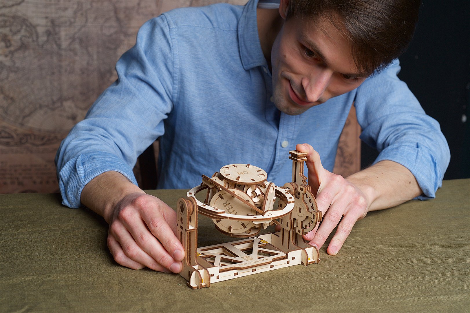UGears STEM LAB Random Generator Mechanical Model