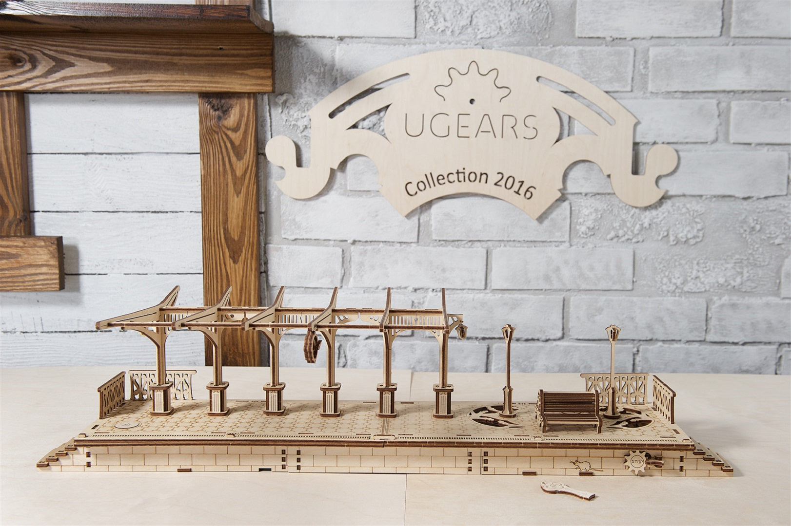 UGears Mechanical Wooden Model 3D Puzzle Kit Railway Platform